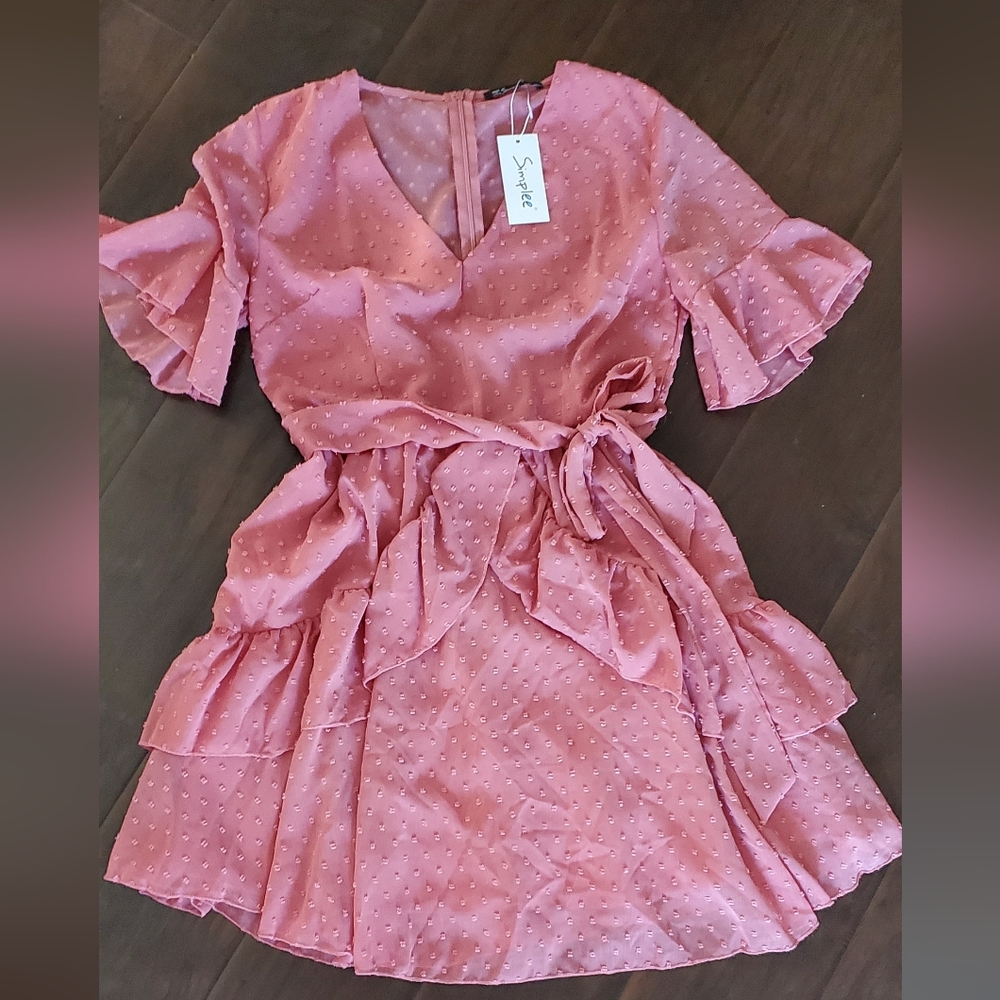 NWT Womens Rose ruffled dress. Size L